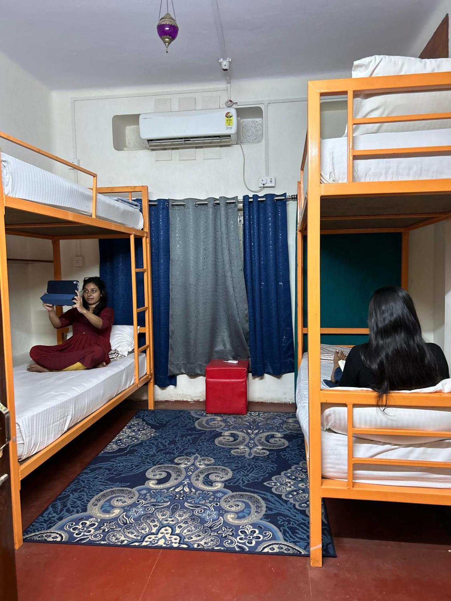 Inka Kashi Hostel Варанасі Екстер'єр фото