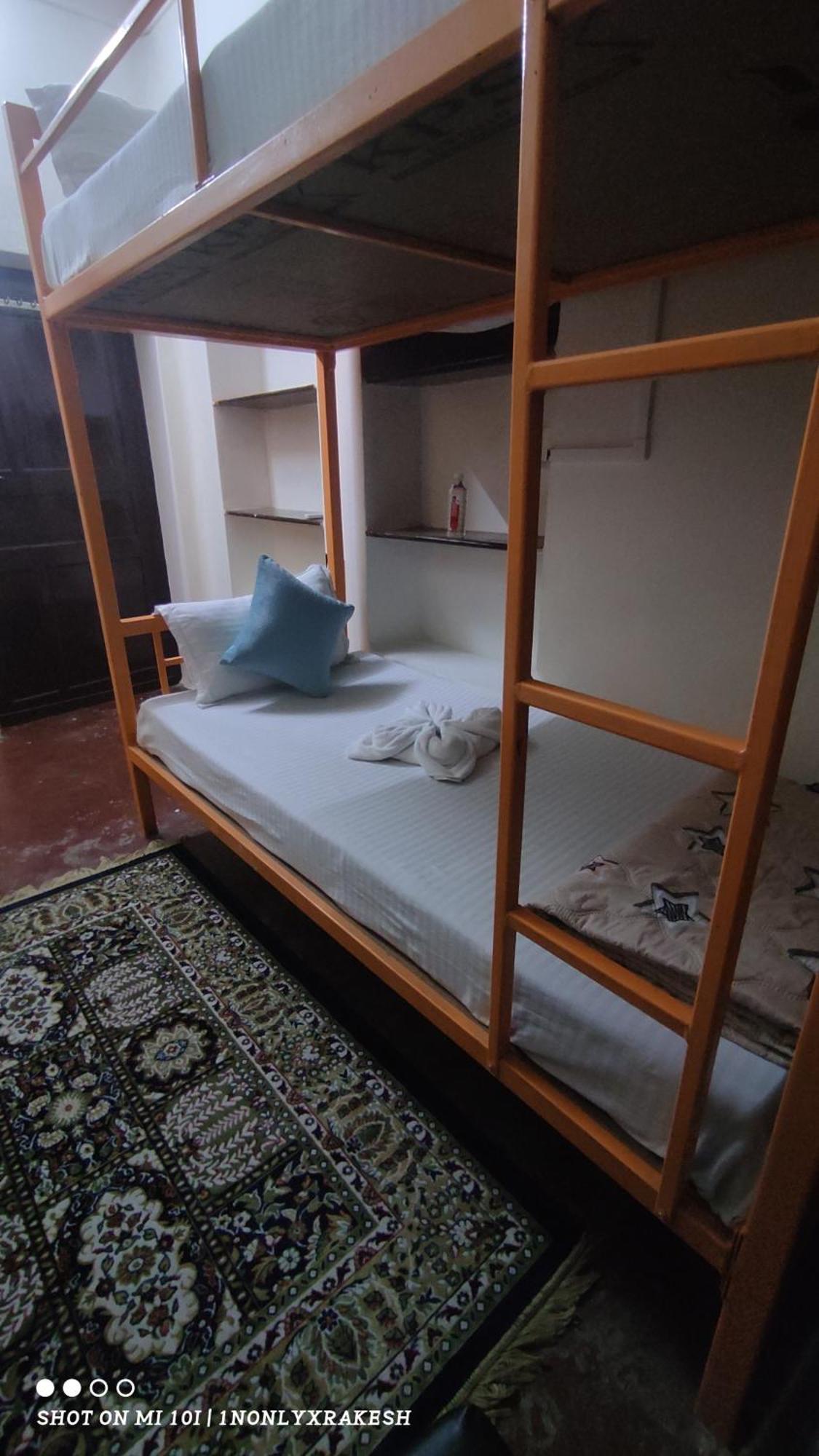 Inka Kashi Hostel Варанасі Екстер'єр фото